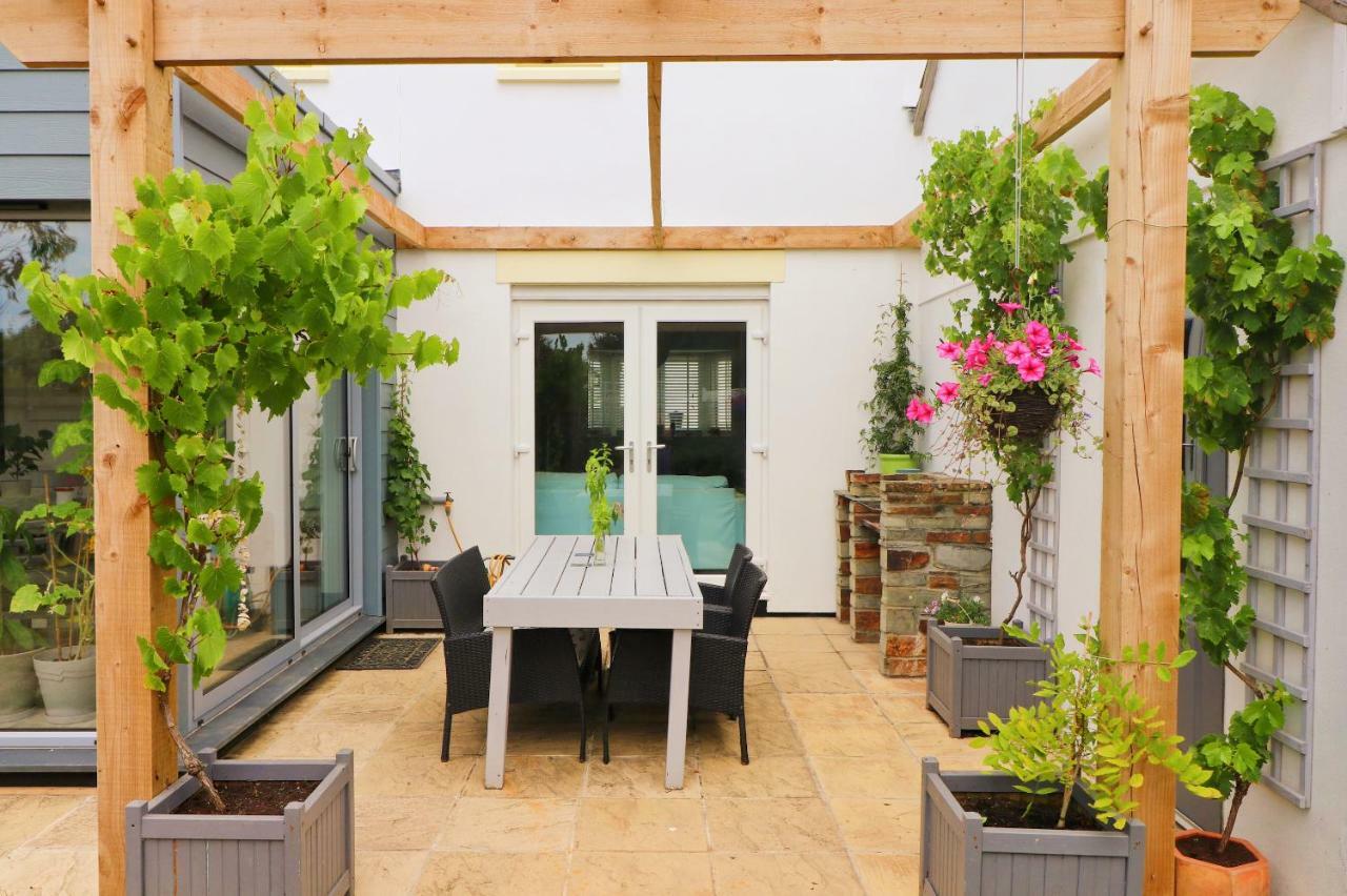 Modern Holiday Home Central St Merryn Экстерьер фото